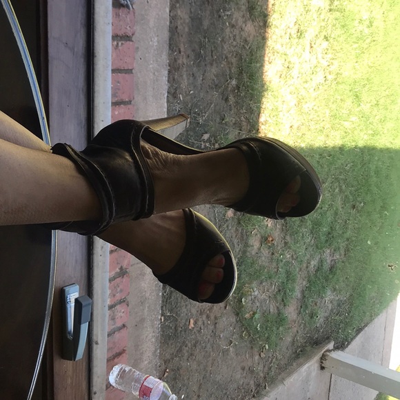 Zara Maria Brown heels - Picture 2 of 5